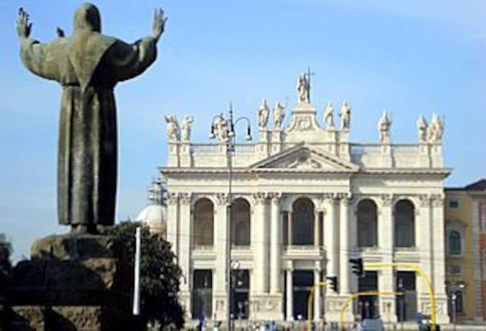 Elegant 3 Bedrooms Colosseum - San Giovanni Apartment Rom